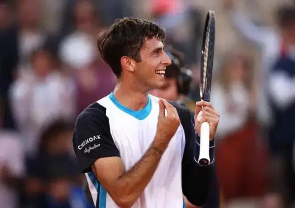 THE ITALIAN JOB! Matteo Gigante, l&rsquo;impresa colossale contro Tsitsipas al Roland Garros: &ldquo;&Egrave; stata una lotta dura. La calma? L&rsquo;ho allenata tanto, a Parigi mi sento a casa&rdquo;