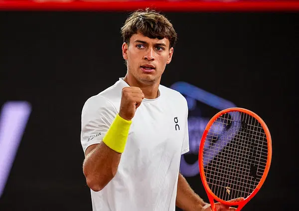 Il tennis italiano di Arnaldi vs Cobolli ci fa andare oltre il dominio di Sinner. E intanto Draper attacca l&rsquo;antidoping prima della sfida con Monfils: &ldquo;Delle volte ti trovi a spingere cos&igrave; forte che ti ritrovi a scoreggiare&rdquo;