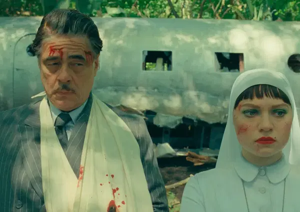 Abbiamo visto La trama fenicia al cinema, il nuovo film di Wes Anderson, ma com&rsquo;&egrave;? Sempre uguale, ma pi&ugrave; politico, pi&ugrave; spietato, pi&ugrave; spirituale...