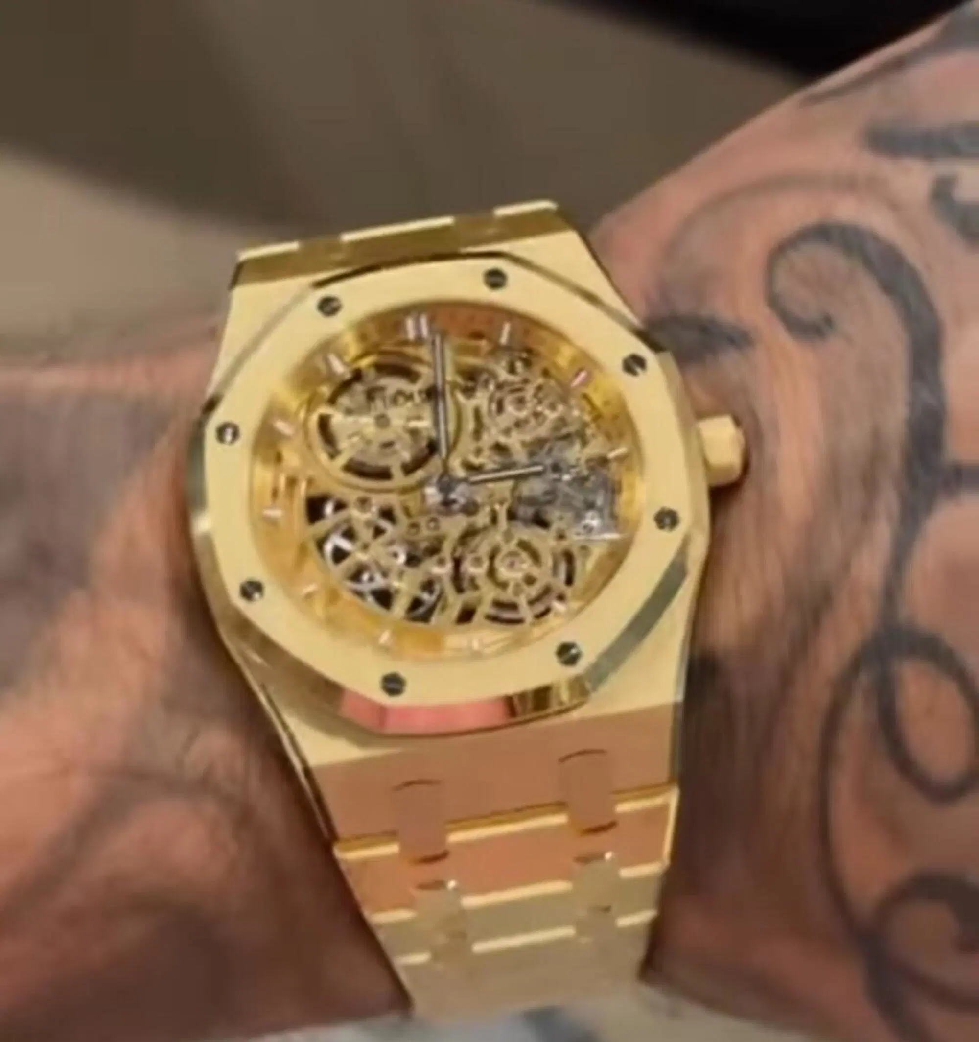 L'Audemars Piguet al polso di Tony Effe