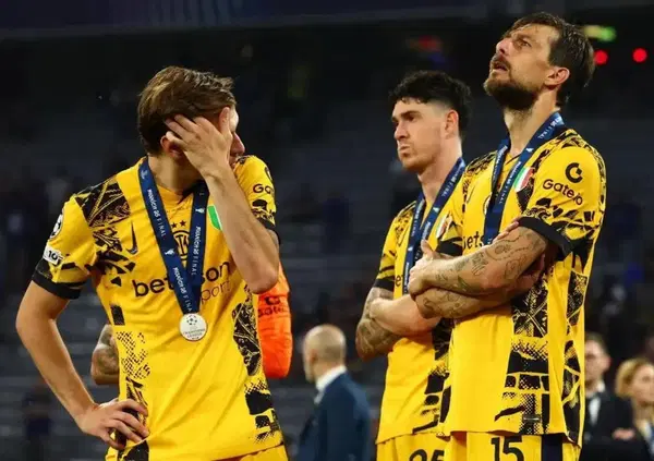 Inter DEMOLITA in finale di Champions dal Psg: ma di chi &egrave; la colpa? Nino Ciccarelli e gli ultras rispondono: &ldquo;La societ&agrave; si deve vergognare&rdquo;. E la gente che lascia gli spalti al settantesimo &egrave; l&rsquo;emblema del dramma