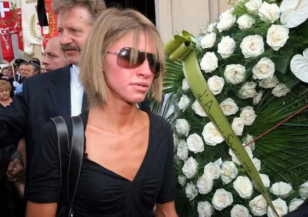 Omicidio Poggi, LA TELEFONATA FANTASMA: Stefania Cappa ha davvero chiamato pi&ugrave; volte Chiara prima della sua morte? Perch&eacute; i tabulati del fratello Marco non sono stati acquisiti? E la difesa di Andrea Sempio&hellip;