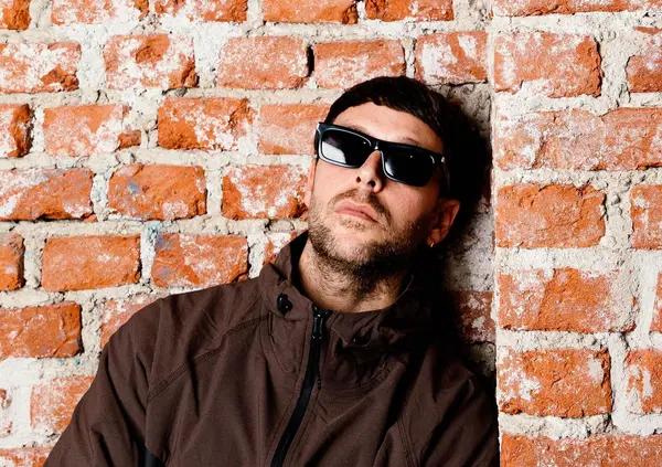 Ma cos'&egrave; questa storia dei cantanti come Gazzelle e Angelina Mango che si fermano dopo tour e concerti? Ecco perch&eacute; forse hanno (almeno un po') ragione loro...