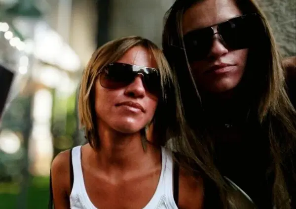 Fabrizio Corona a Garlasco inchioda le gemelle Cappa? &ldquo;Mancato controllo della rabbia&rdquo; per gli insulti di Paola a un'amica della mamma Rosa Poggi: &ldquo;Putt*na, devi morire&rdquo;. Falsissimo a pagamento con Ermanno: &ldquo;Le accuse? Tutte cag*te&rdquo;. Sempio e il santuario?