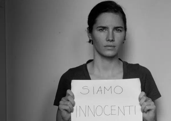 Omicidio Meredith Kercher, parla Giuliano Mignini: &ldquo;Errori giudiziari? A favore di Amanda Knox e Raffaele Sollecito&rdquo;. L&rsquo;ex magistrato smonta l&rsquo;intervista da Fedez e Marra a Pulp podcast. &ldquo;Macchia di sperma? L&rsquo;ha voluto lui&rdquo;. E su rito abbreviato e ultras&hellip;