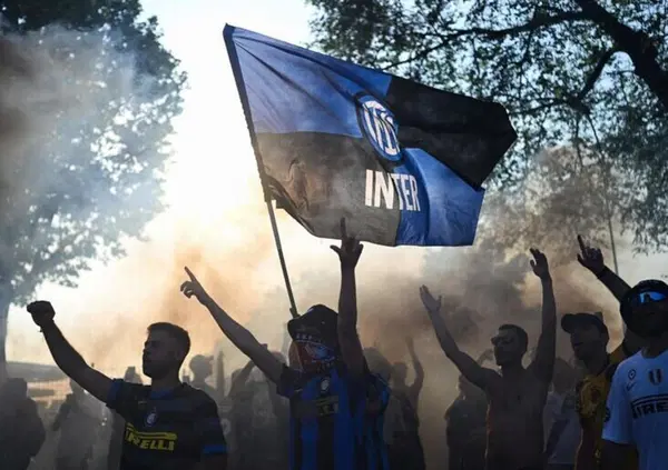 Ma l&rsquo;Inter dopo il flop Champions pensa di cavarsela con un &ldquo;grazie&rdquo; sui social ai tifosi? &ldquo;Chiedeteci scusa. Questa finale non la meritavamo&rdquo;. E c&rsquo;&egrave; chi attacca la societ&agrave; per i biglietti negati: &ldquo;Gestione indecente, allo stadio si sentiva solo il Psg&rdquo;