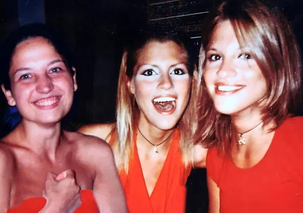 Omicidio Poggi, i Cappa (gemelle Paola e Stefania) sbottano: &ldquo;Basta tollerare contro di noi pseudo-informazione e incivilt&agrave;&rdquo;. E davvero la famiglia di Chiara ora pretende il dna quelli sulla scena del delitto? &ldquo;O ci ritroveremo presto con un Ignoto 3...&rdquo;