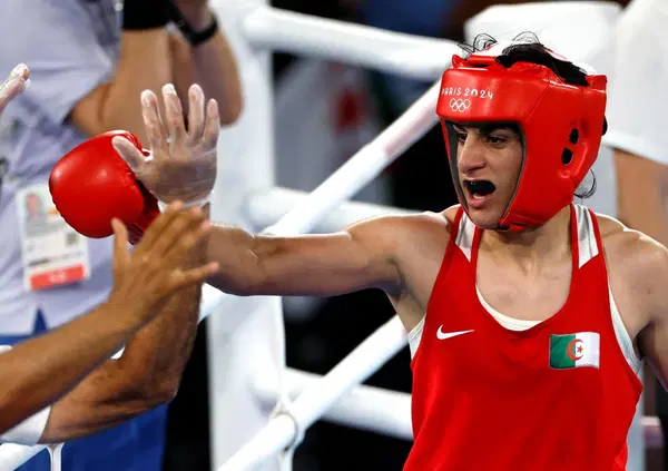 Imane Khelif, ma davvero la World Boxing le ha chiesto scusa dopo aver annunciato i test obbligatori del dna nella boxe? Ma sicuri non sia lei a doversi far perdona dopo i test sul suo vero sesso biologico (forse maschio)? 