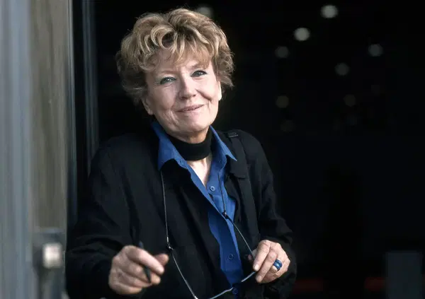 Dacia Maraini ci spiega perch&eacute; voter&agrave; 5 s&igrave; al referendum dell'8 e 9 giugno: il governo invita a non votare? &ldquo;Pessimo comportamento&rdquo;. Il quorum? &ldquo;Va abbassato&rdquo;. La cittadinanza? &ldquo;Va tolta ai mafiosi, non a chi vive e lavora in Italia&hellip;&rdquo;