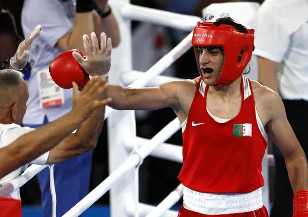 Imane Khelif (forse) maschio biologico: ma davvero i politici danno la colpa alla World Boxing che chiede i test per dimostrare di essere donna e non a chi si rifiuta di farli e vorrebbe comunque gareggiare (e magari vincere come alle Olimpiadi)?
