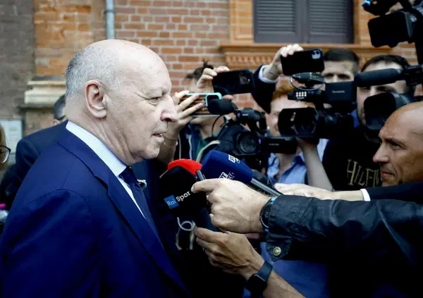 Paolo Ziliani e gli &ldquo;atterraggi morbidi&rdquo; di Marotta nonostante le sconfitte (e le inchieste). Dalla Juve all&rsquo;Inter, il trattamento dei giornali &egrave; sempre favorevole? E sull&rsquo;addio di Simone Inzaghi&hellip;