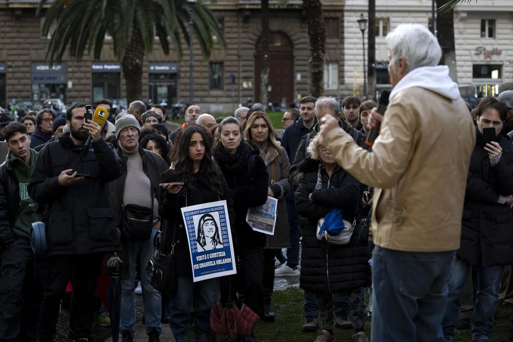 ANSA, Pietro Orlandi al sit-in per il compleanno di Emanuela