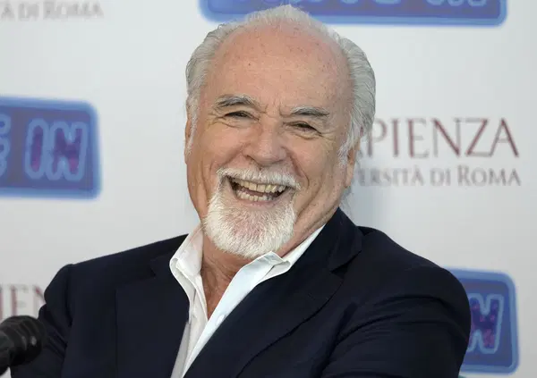 Striscia la Notizia vs Claudio Baglioni: Auroro Borealo finisce nel dissing per il &ldquo;libro fuorilegge&rdquo;? Ecco la risposta del tg di Antonio Ricci a Libri Brutti