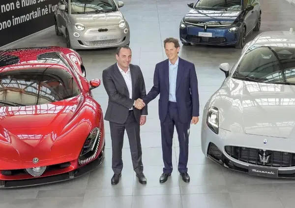 Ma sapete che stipendio paga Elkann al nuovo ceo di Stellantis Filosa? Tavares rimane lontano ma... &egrave; per questo che le auto costano troppo? Ecco quanto guadagnano i boss delle case automotive (anche General Motors, Ford, Renault)