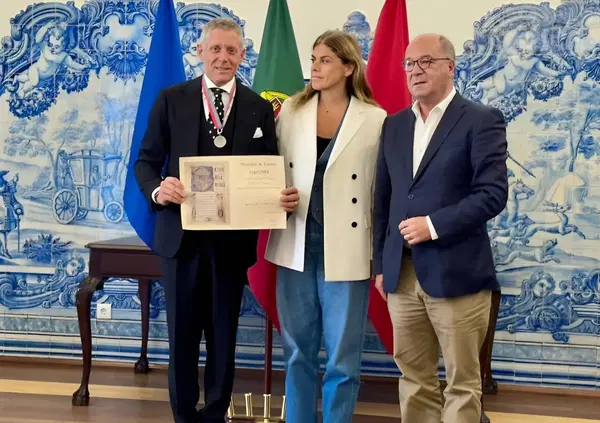 La nuova vita di Lapo Elkann, il medagliato. E nella scuderia Agnelli (del gossip) scalpita il Leone...