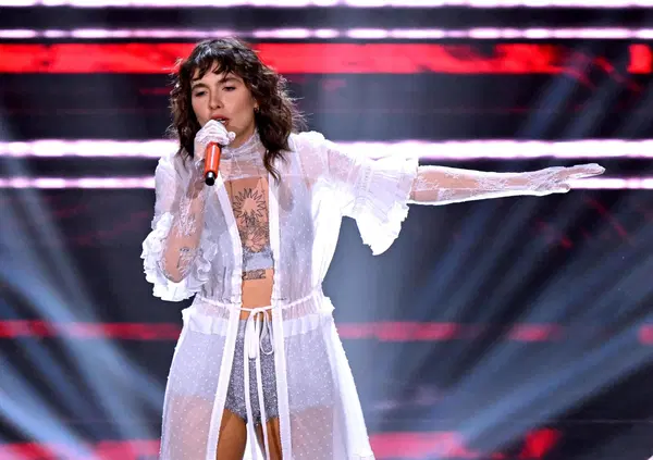 MADAME CONTRO TUTTI: &ldquo;Lasciate in pace l&rsquo;espressione artistica, basta intasarla di mer*a&rdquo;. Il suo &egrave; un manifesto contro l&rsquo;industria della musica usa e getta e vi spieghiamo perch&eacute;&hellip;