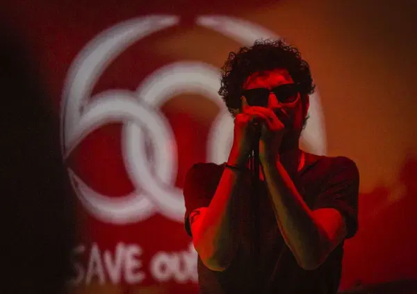 Sicurezza stradale? &ldquo;I messaggi drammatici non funzionano, come sulle sigarette&rdquo;. Abbiamo intervistato gli SOS Save Our Souls, l'unica band che parla di questi temi: &ldquo;E la droga nei giovani &egrave; una piaga&hellip;&rdquo;