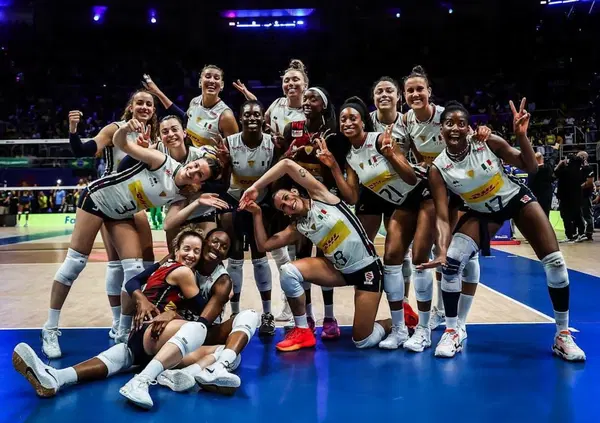 CI FAI IMPAZZIRE VOLLEY FEMMINILE! Non si fermano pi&ugrave;: dopo l&rsquo;oro olimpico, le Azzurre di Velasco dominano anche la Nations League. Ma come?