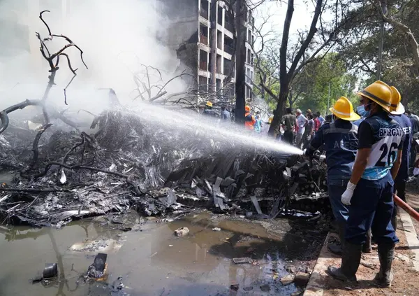 LA STRAGE AEREA: perch&eacute; &egrave; caduto il Boeing 787 Air India? E tra le centinaia di vittime ci sono Italiani? Tutto quello che sappiamo sull&rsquo;aereo precipitato con un solo superstite&hellip;