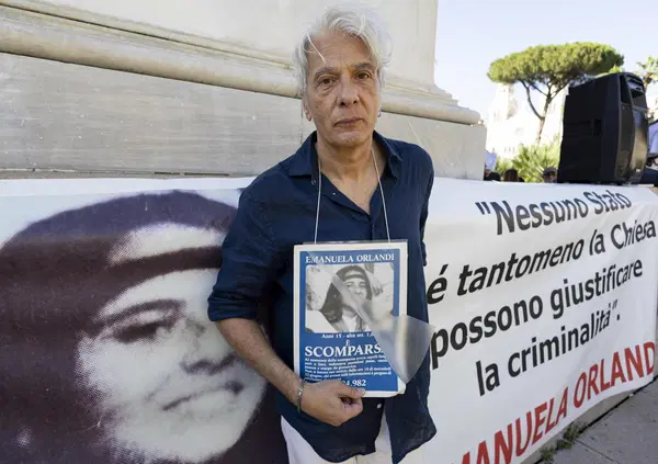 Emanuela Orlandi COINVOLTA NELLA POR*OGRAFIA? Il fratello Pietro: &ldquo;Se fosse vero il Vaticano, pur non essendo responsabile, avrebbe preferito subire le accuse di mezzo mondo pur di difendere un gruppo di adescatori? Mah...&rdquo;