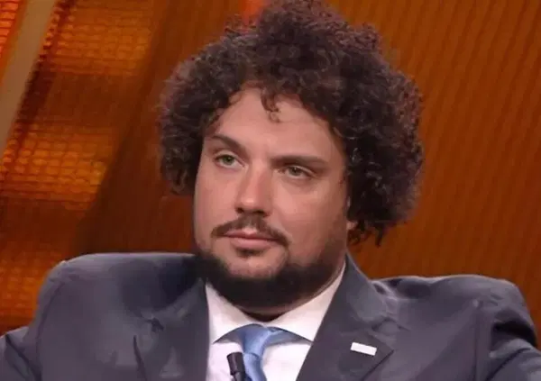 Omicidio Pierina Paganelli, la storia di Davide Barzan, dopo Le Iene, anche sul Corriere: &ldquo;Avvocato fake, assegni a vuoto, progetti immobiliari inesistenti. Tot&ograve; che vende la fontana di Trevi?&rdquo;  