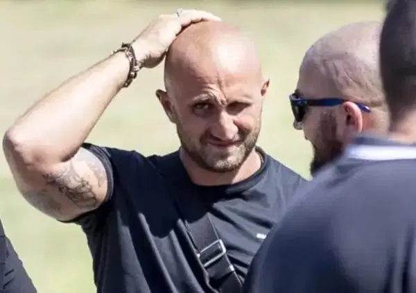 Caso ultras, parla per la prima volta l&rsquo;avvocato di Lucci. Ecco cosa ha detto nel video: &ldquo;Luca stigmatizzava la violenza in curva&rdquo;. E i Banditi della Sud del Milan attaccano Giletti e Corona: &ldquo;Processo mediatico da quattro cialtroni&rdquo;. Ma come sono messi?