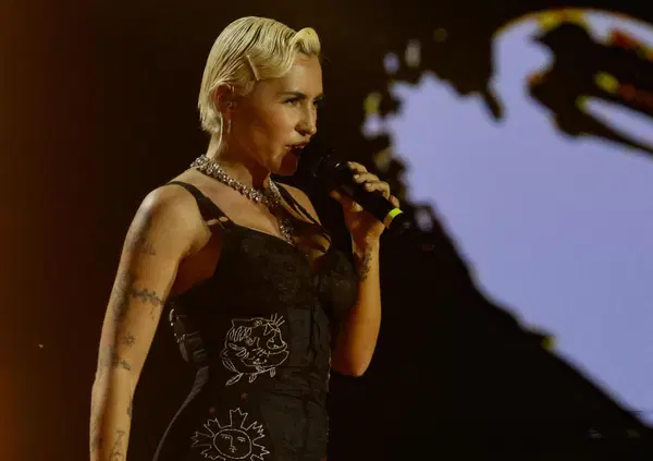 Serena Brancale &egrave; la prima della classe, cambio look per Pierpaolo Spollon, Al Bano e le polemiche sul suo ritorno in Russia, Lapo Elkann premiato in Portogallo, mentre Giulia Salemi&hellip; A tutto gossip con Alessi