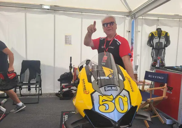 Toprak, Bulega, Petrucci? No, il vero eroe di Misano &egrave; Paolo: 75 anni, una Panigale gialla, passione da lacrimoni e questa storia potente