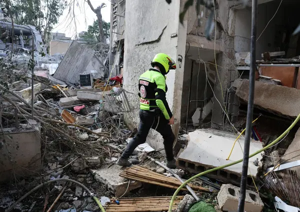 Chi &egrave; che vuole davvero la guerra tra Israele e Iran? Non gli Usa di Trump ma il Regno Unito (spalleggiato dalla Francia di Macron): vi spieghiamo perch&eacute; Londra punta al Medio Oriente