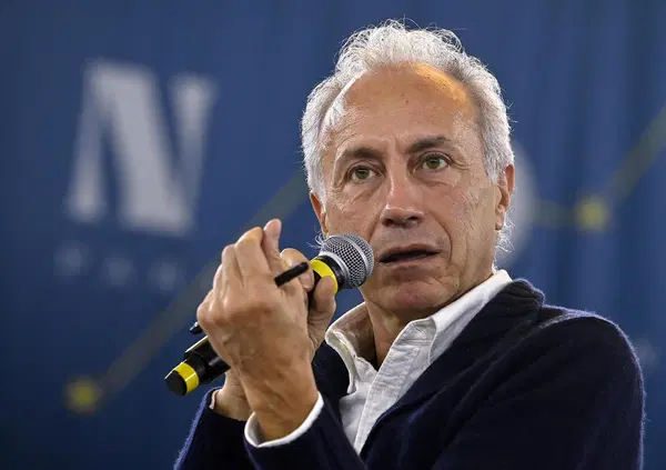 Delitto di Garlasco, Travaglio sbeffeggia le nuove ipotesi sull'omicidio Poggi: &ldquo;Escludiamo il suicidio?&rdquo;. Sulle &ldquo;tre verit&agrave;&rdquo; del dna sotto le unghie: &ldquo;Capita, se la vittima ha tre mani&rdquo;. E su Bossetti a Belve Crime e la traccia sulle mutandine di Yara...