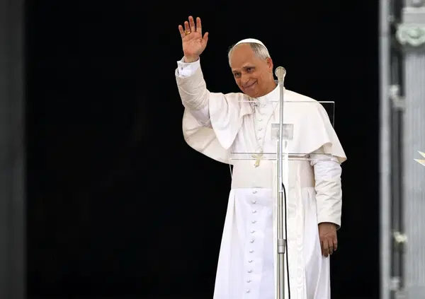 Ma cos'&egrave; la storia di papa Leone XIV parente di Madonna, Justin Bieber, Angelina Jolie e Hillary Clinton? E i suoi antenati afroamericani erano degli schiavisti...