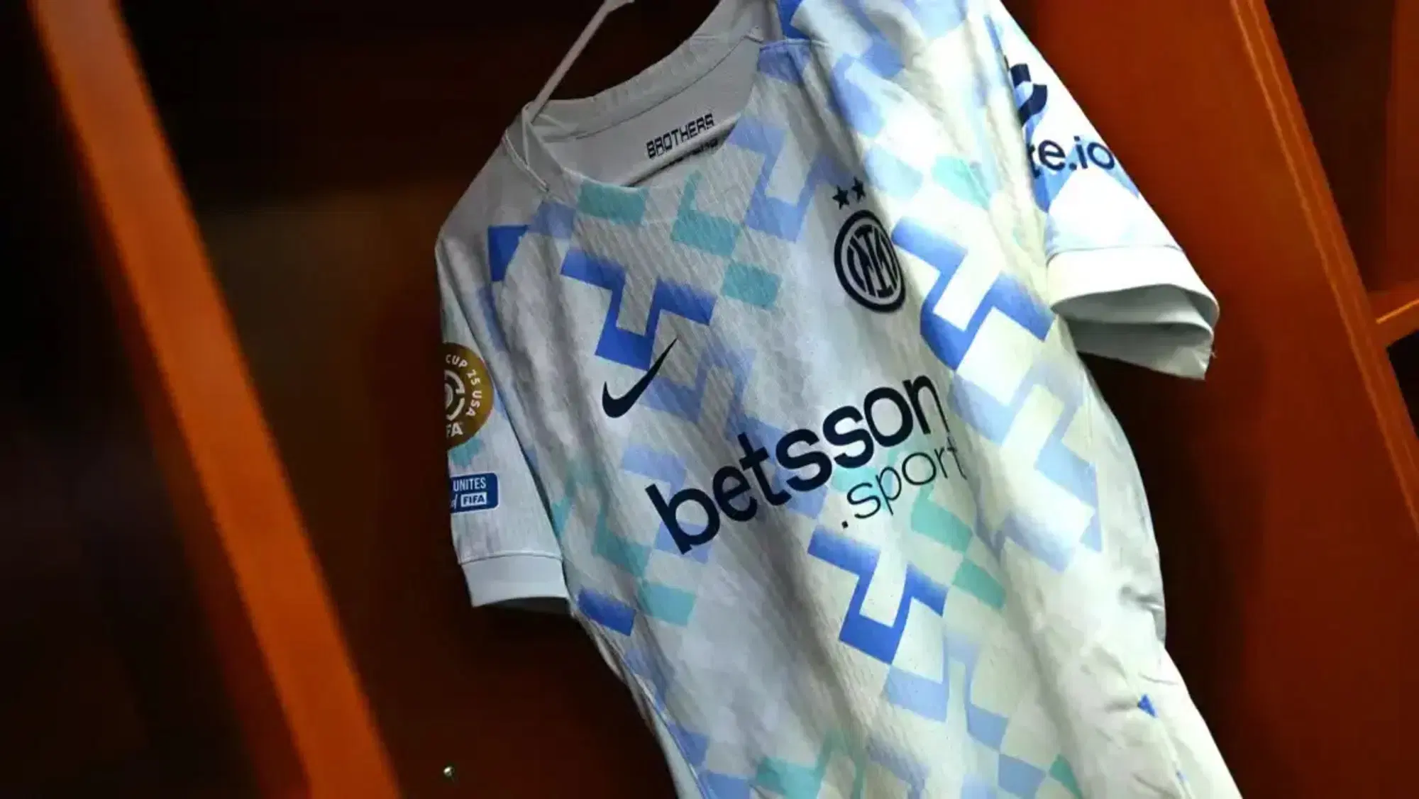 20250618 120630880 8945