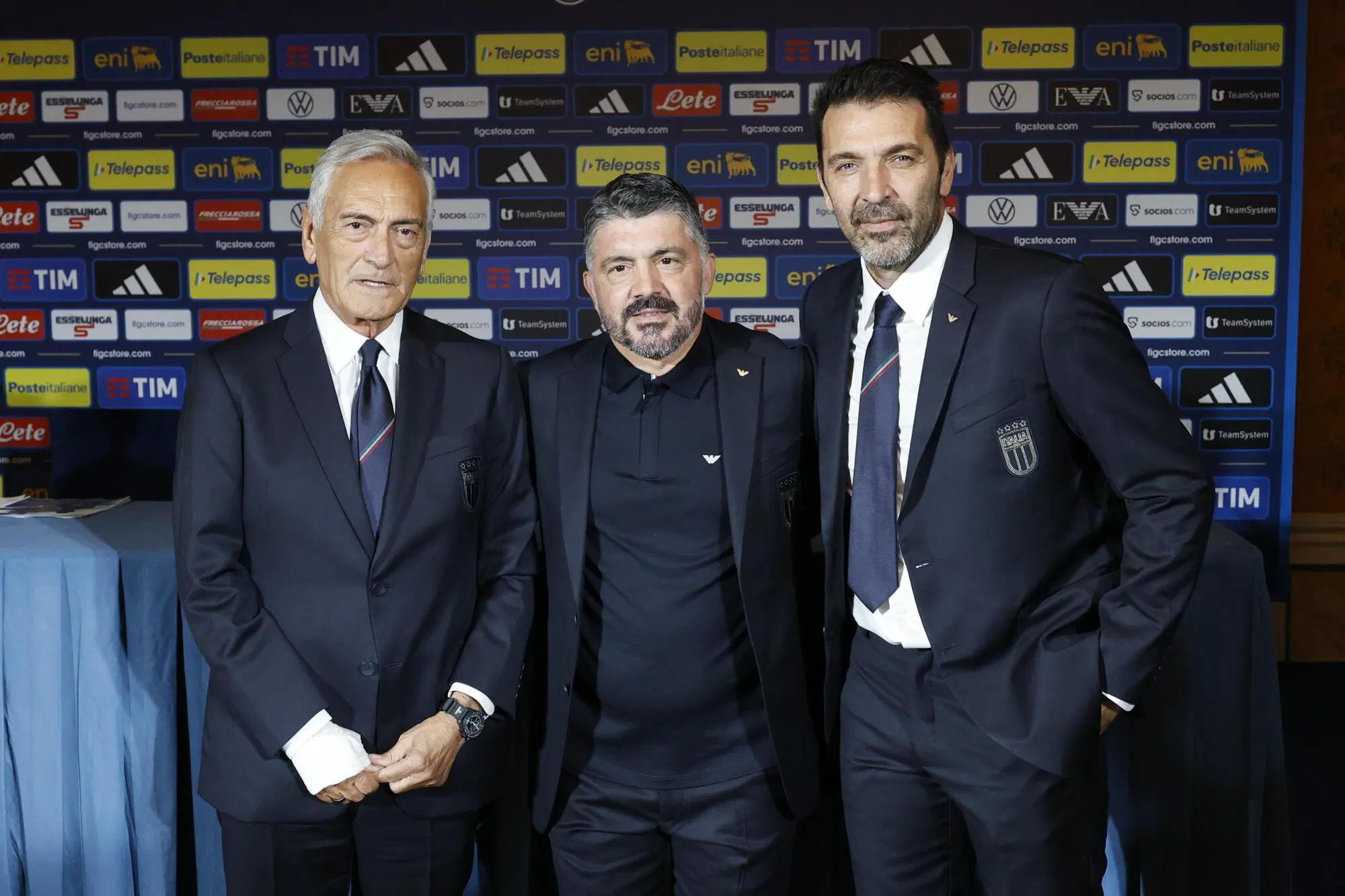 Il nuovo ct della Nazionale, Rino Gattuso, con il presidente della presidente della Federazione Gabriele Gravina e il capo delegazione Gigi Buffon