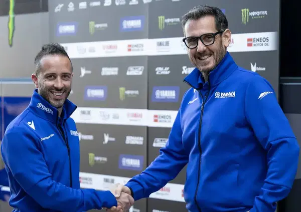 Yamaha s&rsquo;&egrave; desta! Il V4 che fa &ldquo;sbavare&rdquo; Quartararo, Toprak, il nuovo ruolo di Dovizioso e un Rins on fire al Mugello: &ldquo;con le MotoGP devi farci l&rsquo;amore, con le SBK invece&hellip;&rdquo;