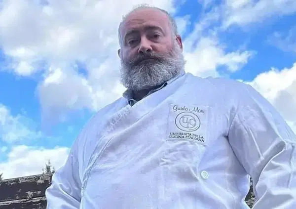 Le dieci cose pi&ugrave; odiose al ristorante? Le spiega Chef Guido Mori: &ldquo;Chi guarda Tik Tok e i cartoni perch&eacute; non se ne sta a casa?&rdquo;. Gli hamburger crudi? &ldquo;Bell&rsquo;idea del ca*zo&rdquo;. E sul risotto, il prosecco e la pizza gourmet...