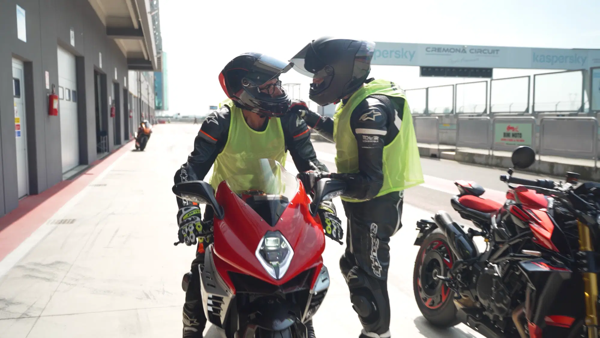 20250620 114129098 9798