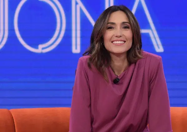 Aldo Grasso demolisce Caterina Balivo (La Volta Buona), Dino Giarrusso (Isola dei Famosi) e la tv regredita: &ldquo;Si pu&ograve; essere cos&igrave; sgarbati e insistenti?&rdquo;. E sull'ex Iene:  &ldquo;Arroganza e insipienza. Serve qualcosa prendersela col ridicolo?&rdquo;