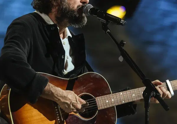 Siamo stati a Musicultura, il festival dedicato ai giovani talenti della canzone d&rsquo;autore per ricordarci che bisogna avere paura per restare vivi. Tra Vinicio Capossela, &ldquo;Margherita&rdquo; di Riccardo Cocciante e le parole di Tricarico&hellip; Ecco com&rsquo;&egrave; andata