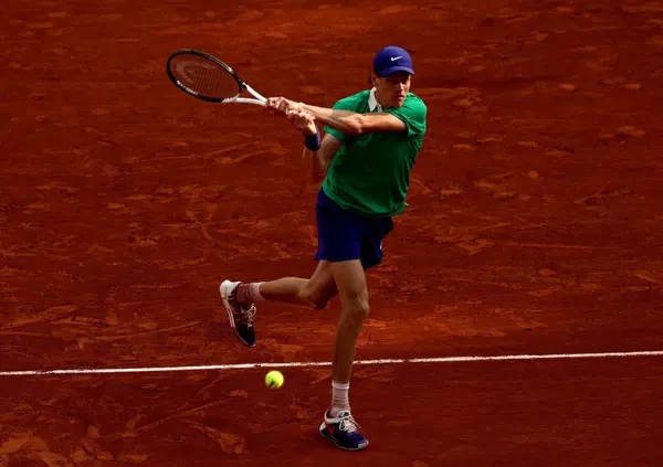 Bertolucci a MOW: &ldquo;Sinner? Spento e scarico a Halle, ecco perch&eacute; Cahill era in piedi, ma tra lui e Zverev...&rdquo;. Berrettini a Wimbledon? &ldquo;Clinicamente &egrave; guarito, per&ograve;...&rdquo;. E su Musetti e l&rsquo;infortunio&hellip;