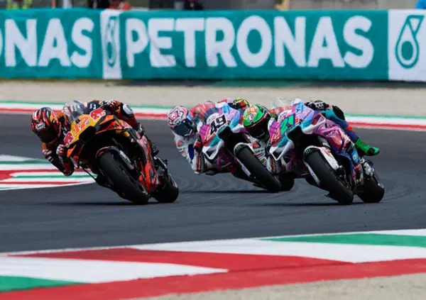 Maverick Vinales gran signore con Franco Morbidelli. Ma a gettare benzina ci ha pensato il solito Aleix Espargar&ograve;