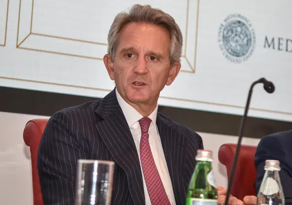 GUERRA DI FINANZA, Nagel (Mediobanca) cerca alleanze per l&rsquo;assalto di Mps, Popolare di Sondrio alza il muro contro il &ldquo;gigantismo bancario&rdquo; di Bper. &Egrave; risiko o assedio?