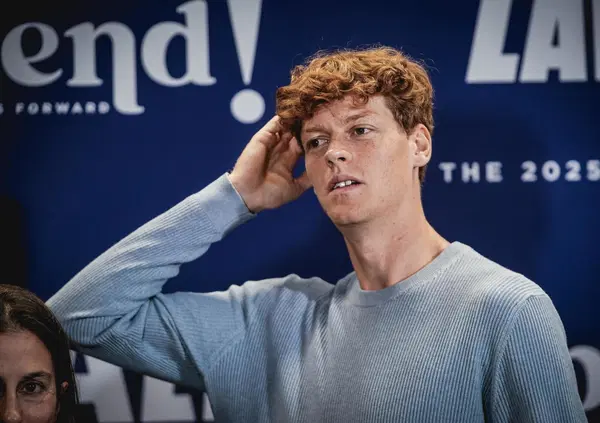 SCANZI A BOMBA contro Sinner versione star: &ldquo;Odiosissima bulimia di fare ottomila pubblicit&agrave;. La canzone di Jannik con Bocelli? Di una bruttezza straziante. Pi&ugrave; si inflaziona e pi&ugrave; mi sta sulle palle&rdquo;. Poi su Bublik e il tennis&hellip;