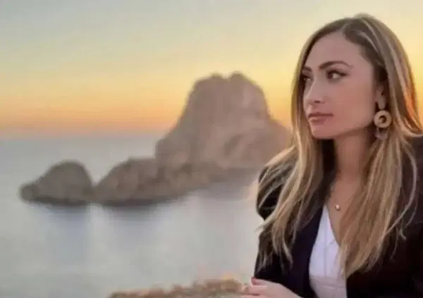 Due anni senza Giulia Tramontano: davvero Alessandro Impagnatiello, in appello, chiede che decadano premeditazione e crudelt&agrave; perch&eacute; "voleva uccidere solo il feto"? Ma la ricostruzione del delitto...