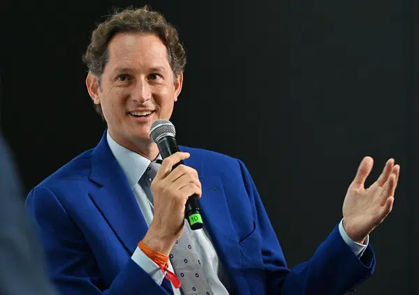Elkann vende ai francesi? E cosa succeder&agrave; a La Repubblica e La Stampa? Alla faccia del &ldquo;Made in Italy&rdquo; (coperto in Stellantis con Filosa e Monica Genovese) su Gedi arriva Vivendi, il gruppo di Bollor&eacute;?
