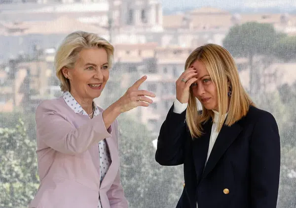 Monte dei Paschi, per il Governo Meloni guai per aiuti di Stato mascherati? Big come UniCredit esclusi, favori a Banco Bpm, Anima, Del Vecchio e Caltagirone? Caso Akron, l&rsquo;Ue indaga sul blitz su Mps del Tesoro. E il Financial Times...