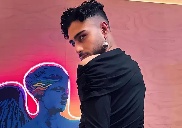 Intervista bomba a Saif ur Rehman Raja: &ldquo;Israele e Palestina? Difenderei anche Hitler se subisse un genocidio&rdquo;. Donne islamiche? &ldquo;Basta stereotipi, studiano e lavorano&rdquo;. Iran e regime? &ldquo;Anche l&rsquo;Occidente va liberato&rdquo;. E su razzismo, omofobia e religione...