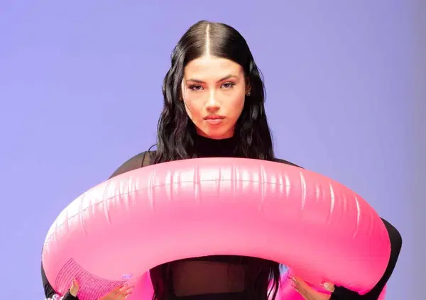 I TORMENTONI HANNO ROTTO IL CAZ*O? Lo certificano le classifiche. Anna prima in Top 50 su Spotify, dentro i Pinguini Tattici Nucleari e Cremonini (effetto tour negli stadi?). Fedez e Clara? Poteva andare meglio. The Kolors spaccano in radio ma&hellip;