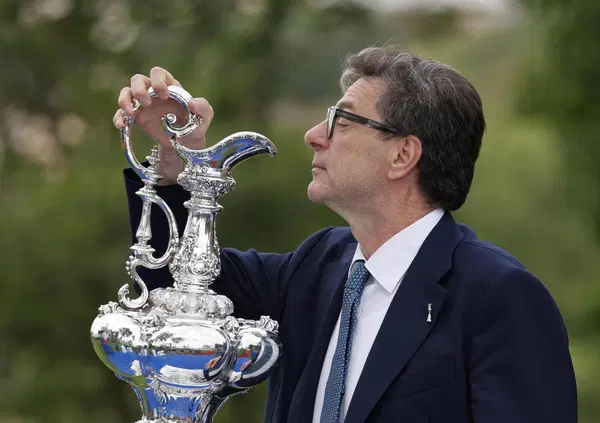 VEDERE CAMMELLO. Ma il risiko bancario &egrave; tutta fuffa? &ldquo;Solo operazioni di carta. I soldi non li ha nessuno&rdquo;, dice il ministro Giorgetti. Che sulla vendita di Mps a Banco Bpm, Anima e Caltagirone difende l&rsquo;operato del Tesoro