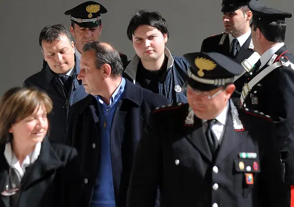 Omicidio Poggi, &ldquo;Marco quell&rsquo;estate non l&rsquo;ho mai visto. E anche il nome Biasibetti non mi dice niente&rdquo;. Parla l&rsquo;albergatore in Trentino che ospit&ograve; i genitori di Chiara: &ldquo;Presero una matrimoniale&rdquo;. Perch&eacute; l&rsquo;alibi del fratello non &egrave; mai stato controllato? 