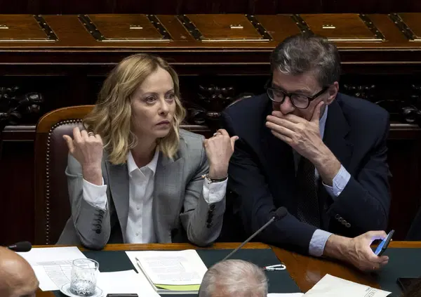 RISIKO DI GOVERNO? Giorgetti applaude alla scalata di Mps su Mediobanca dopo l&rsquo;ok della Bce e nonostante le inchieste su Siena. Nagel tenta la difesa di Piazzetta Cuccia, e i mercati&hellip;